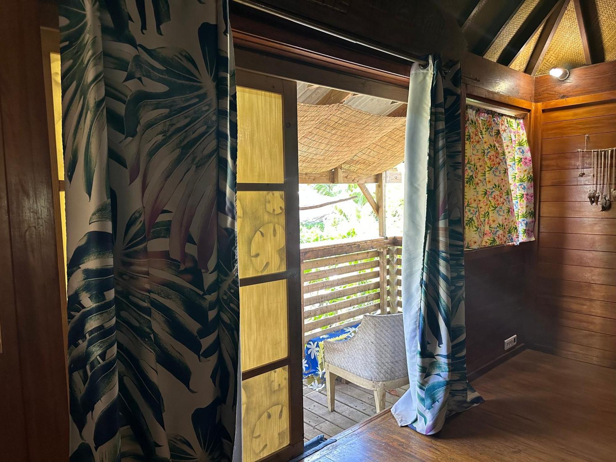 Vaiotaha Lodge ボラボラ エクステリア 写真